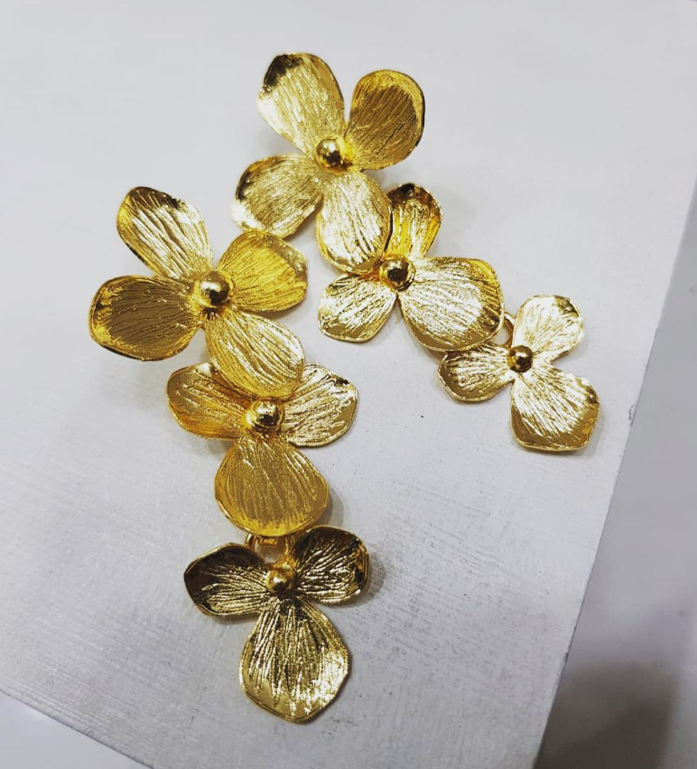 Aretes Cascada Floral de Bronce